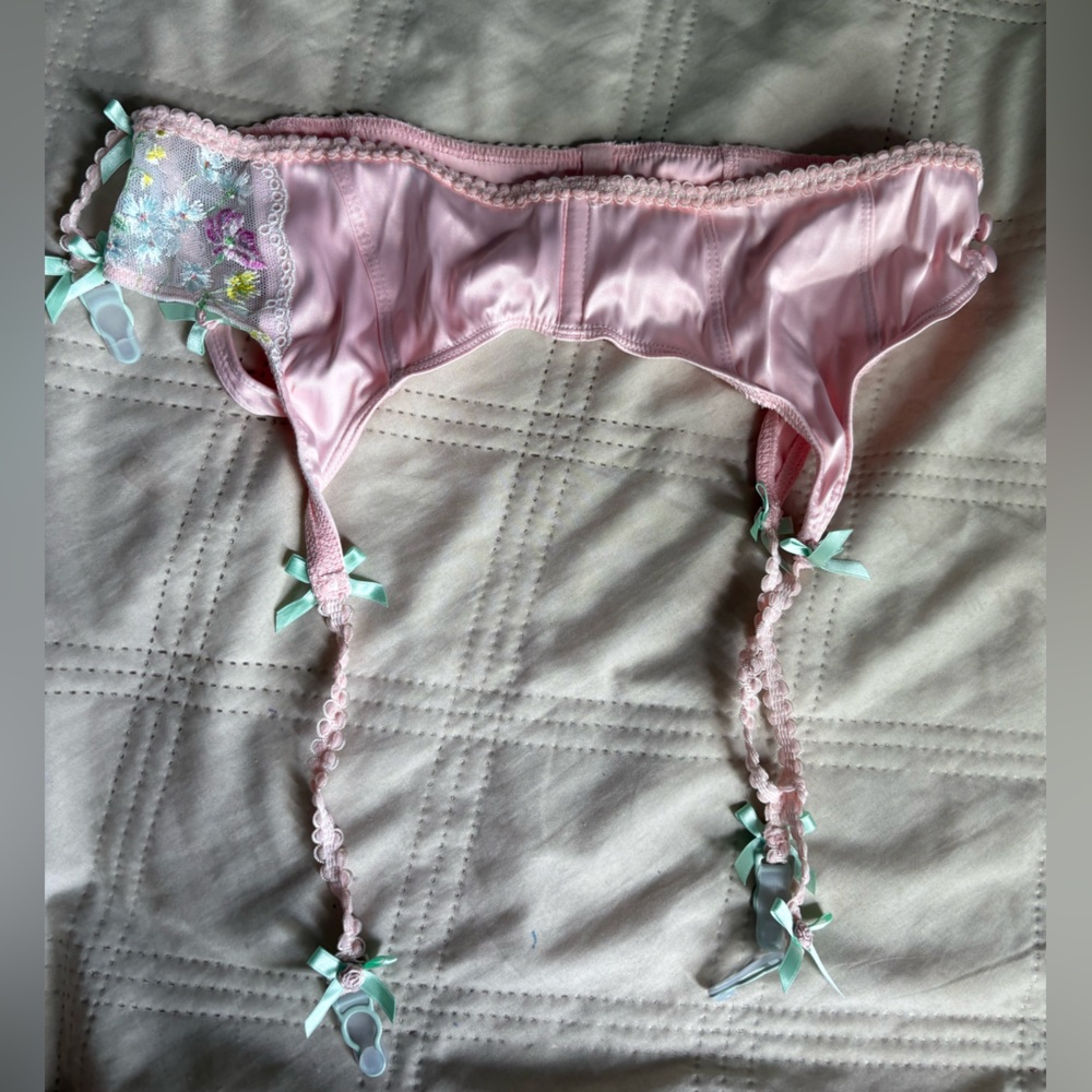 For Love and Lemons by VS garter belt Medium